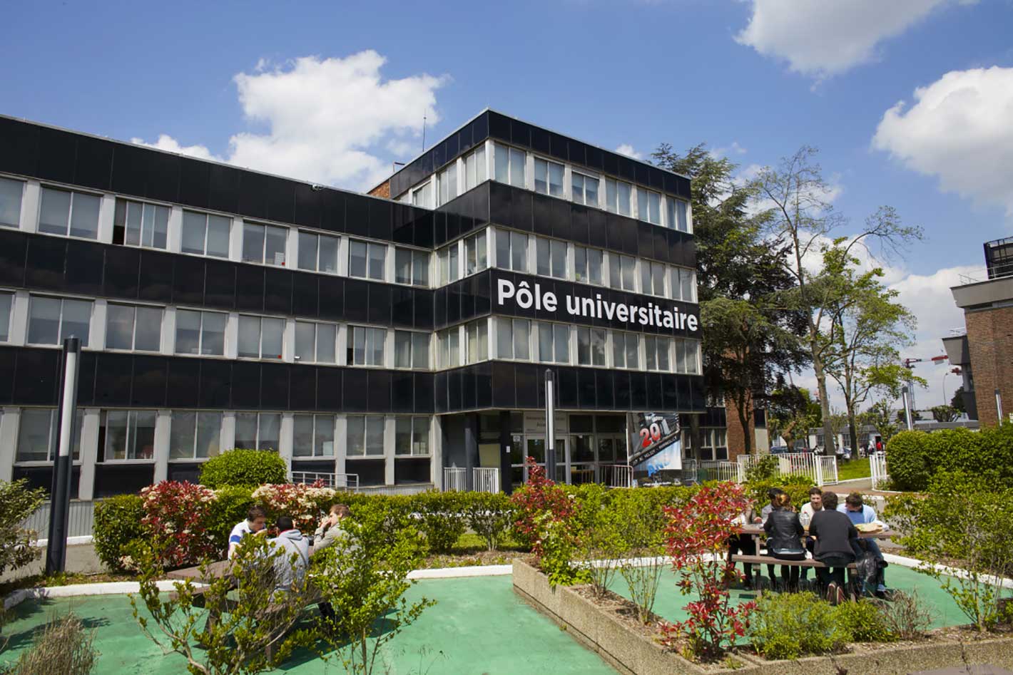 Photo du campus de vélizy